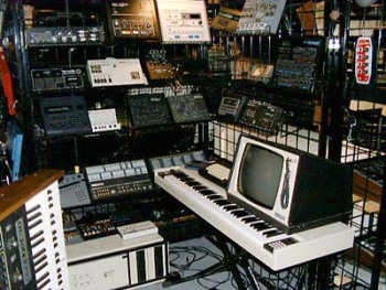 AH-2001-party-at-Audio-Playground-Fairlight-IIx-Dscf0447